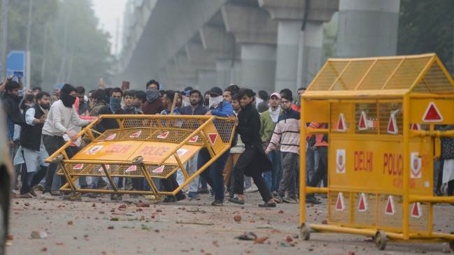 Violent events can cause polarization of votes in assembly elections