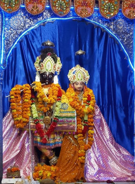 Chhatras, crowns and gold jewelery stolen from the temple - outrage among villagers