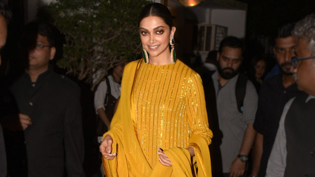 Compliment: दीपिका ने की फोटोग्राफर्स की तारीफ, कहा- परफेक्ट शॉट के लिए कुछ भी करते हैं