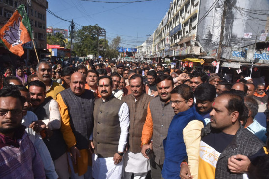 Government misusing money from alcohol - BJP leader Narottam Mishra accused