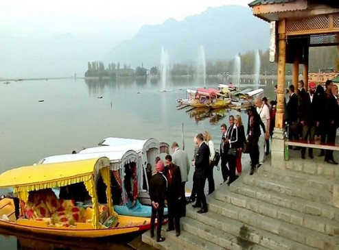 Kashmir Situation: आज से कश्मीर दौरे  पर 17 देशों के राजदूतों का दल, लेंगे स्थिति का जायजा