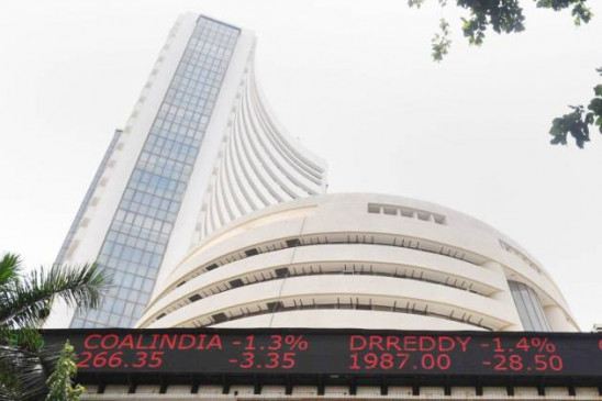 Share market today: सेंसेक्स 300 अंक लुढ़का और निफ्टी 12,140 के निचे खुला