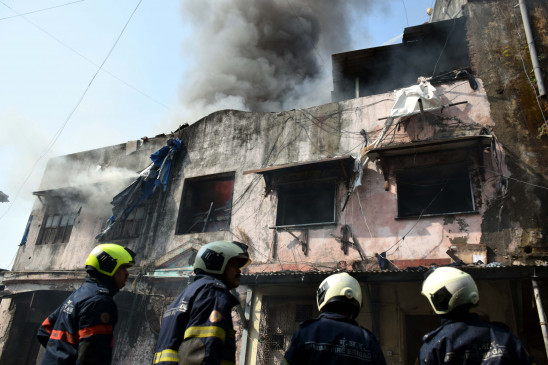 Two accidents in Mumbai and Pune: 8 injured in fire in building