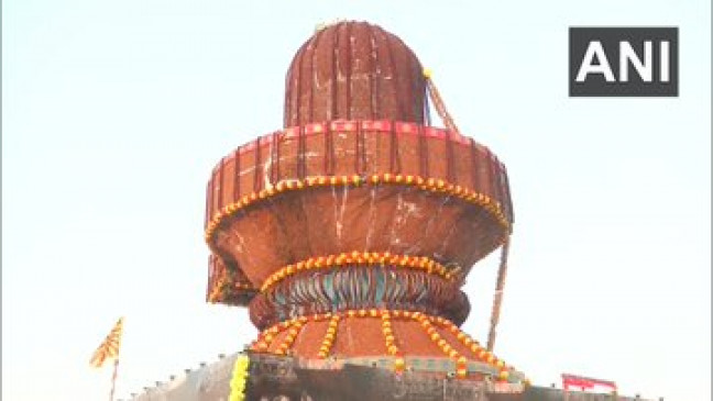 MahaShivRatri 2020: महाकालेश्वर से लेकर जम्मू-कश्मीर तक शिवालयों में लगा भक्तों का तांता MahaShivRatri 2020: महाकालेश्वर से लेकर जम्मू-कश्मीर तक शिवालयों में लगा भक्तों का तांता