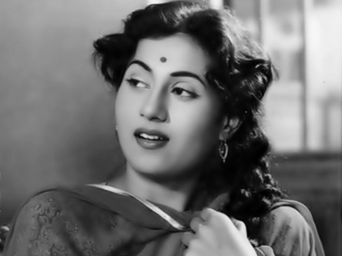B'day: 'वीनस ऑफ इंडियन सिनेमा' मुधबाला का जन्मदिन आज, जानें उनके बारे में कुछ खास बातें B'day: 'वीनस ऑफ इंडियन सिनेमा' मुधबाला का जन्मदिन आज, जानें उनके बारे में कुछ खास बातें