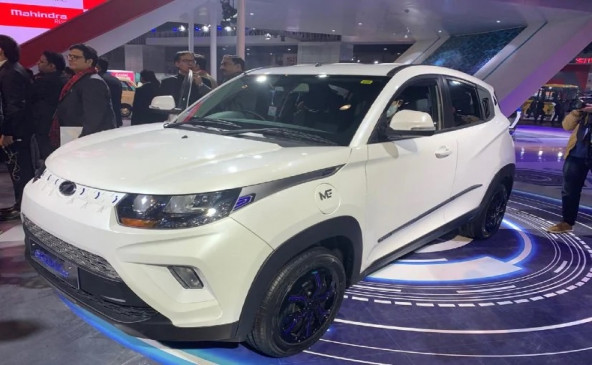 Auto Expo 2020: Mahindra ने लॉन्च की eKUV100, एक्स-शोरूम कीमत 8.25 लाख