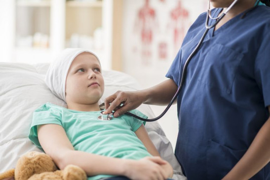 International Childhood Cancer Day: बच्चों को हो सकते हैं इस तरह के कैंसर, ऐसे करें बचाव International Childhood Cancer Day: बच्चों को हो सकते हैं इस तरह के कैंसर, ऐसे करें बचाव