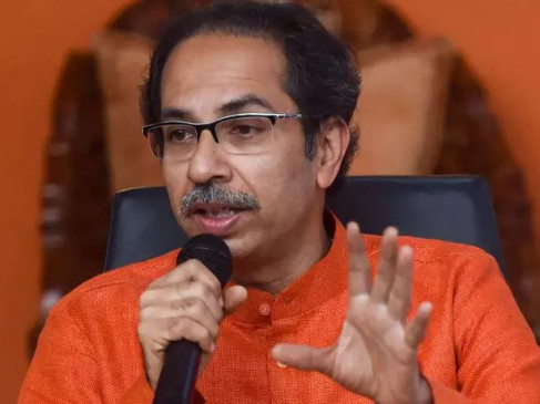 महाराष्ट्र: CM उद्धव ठाकरे ने साधा बीजेपी पर निशाना, कहा- मैंने उनसे चांद-तारे मांगे थे क्या?