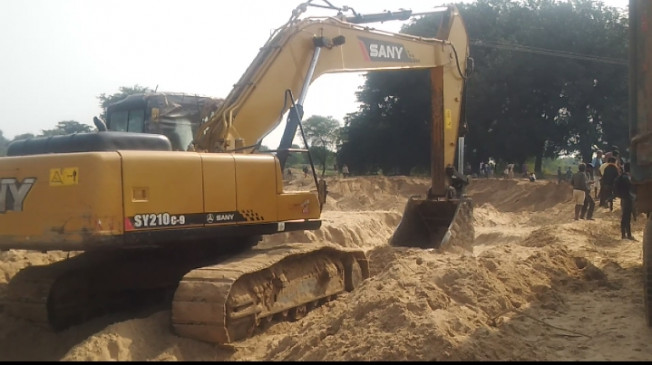 Colonizers exploits - where the government road is to be built, plots were cut there