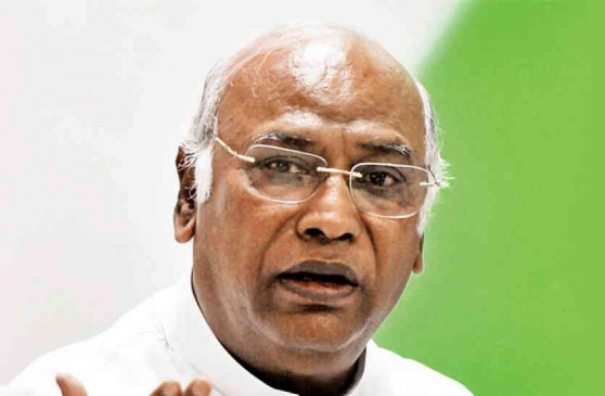 Congress entrusted the responsibility to Ministers