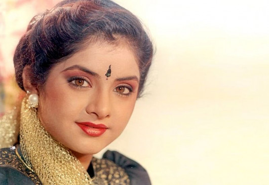 Birth Anniversary: बहुत खूबसूरत रहा दिव्या भारती का बॉलीवुड कॅरियर, शादी के बाद बदला नाम Birth Anniversary: बहुत खूबसूरत रहा दिव्या भारती का बॉलीवुड कॅरियर, शादी के बाद बदला नाम