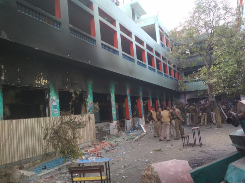  दिल्ली हिंसा : सबसे पहले शिव विहार के स्कूलों को बनाया गया निशाना 