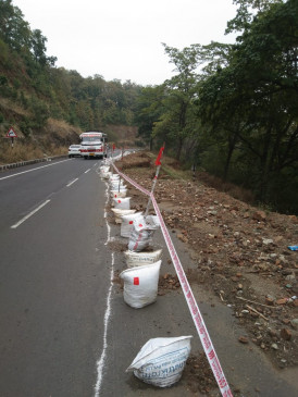 Dismissed highway, 10 meter road in Sillevani valley survived 5 meters