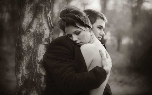 Hug Day: रोजाना करें पार्टनर को हग, इन बीमारियों से रहेंगे दूर Hug Day: रोजाना करें पार्टनर को हग, इन बीमारियों से रहेंगे दूर