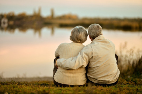 Hug Day: रोजाना करें पार्टनर को हग, इन बीमारियों से रहेंगे दूर Hug Day: रोजाना करें पार्टनर को हग, इन बीमारियों से रहेंगे दूर