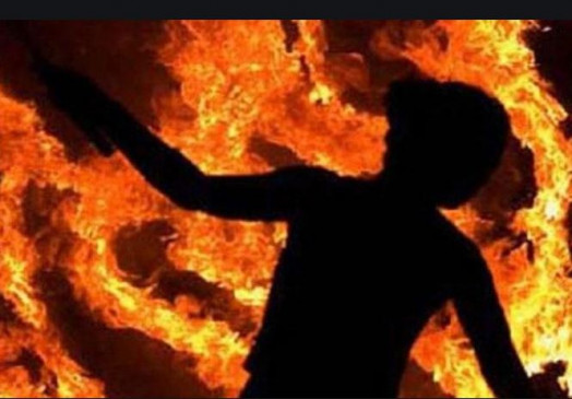 Husband hangs his wife after burning a snare
