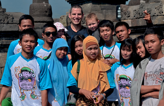 Indonesia: क्या आप जानते हैं इस देश की करेंसी पर क्यों है भगवान गणेश की तस्वीर? Indonesia: क्या आप जानते हैं इस देश की करेंसी पर क्यों है भगवान गणेश की तस्वीर?