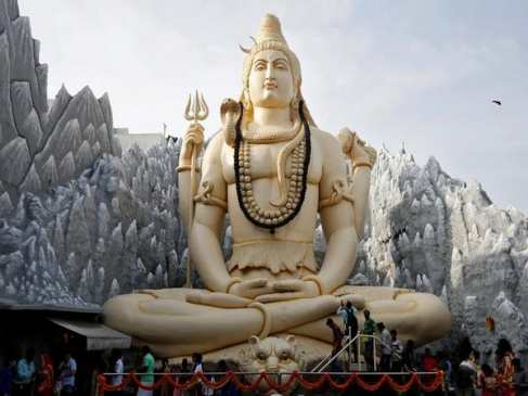 MahaShivRatri 2020: महाकालेश्वर से लेकर जम्मू-कश्मीर तक शिवालयों में लगा भक्तों का तांता