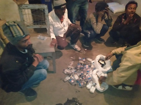 Police raid on illegal liquor base, 3 boxes seized