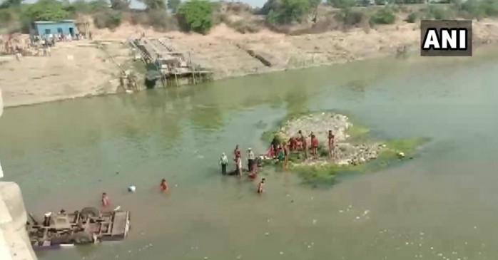 राजस्थान: नदी में गिरी बारातियों से भरी बस, 24 लोगों की मौत, सीएम ने जताया दुख 