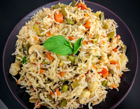 Cook With Razia: टेस्टी और हेल्दी वेजिटेबल पुलाव रेसिपी Cook With Razia: टेस्टी और हेल्दी वेजिटेबल पुलाव रेसिपी