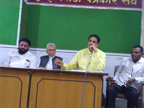 Subodh Mohite leaves Raju Shetty, announces new organization