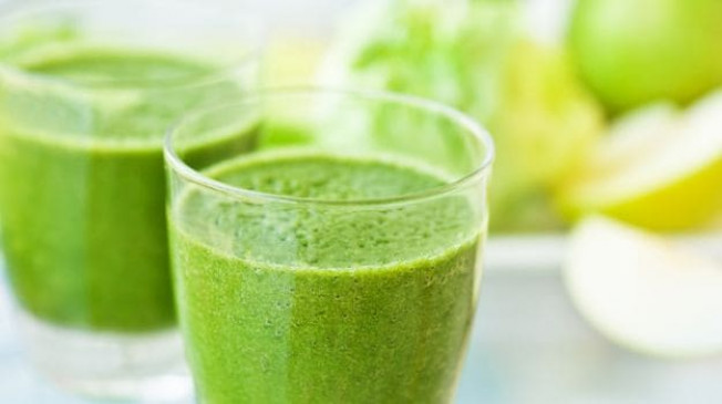 Juice: लौकी के जूस के इन फायदों के बारे में जानते हैं आप, आसन है इसकी रेसिपी Juice: लौकी के जूस के इन फायदों के बारे में जानते हैं आप, आसन है इसकी रेसिपी