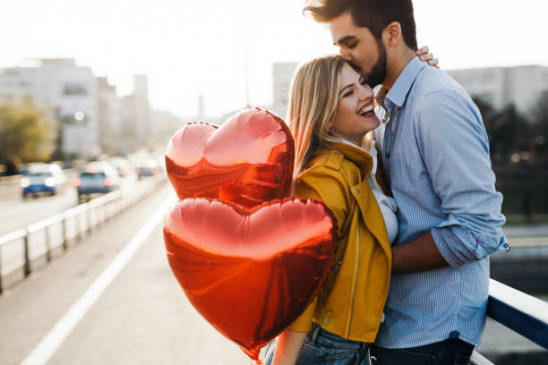 Valentine Day: इस खास दिन को ऐसे करें सेलिब्रेट, लेकिन रखें ये सावधानियां Valentine Day: इस खास दिन को ऐसे करें सेलिब्रेट, लेकिन रखें ये सावधानियां