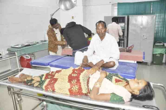 Vehicle carrying people carrying marriage relationship overturned, 17 injured
