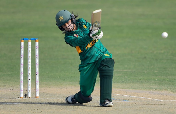 Womens T20 World Cup: England beat Pakistan by 42 runs