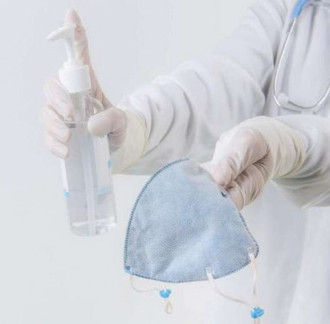 कोरोनावायरस: दिल्ली में मास्क और सेनिटाइजर की कमी, कीमतें भी बढ़ीं