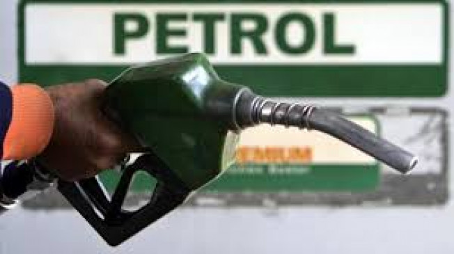 Fuel Price: पेट्रोल- डीजल फिर हुआ सस्ता, कोरोना वायरस के प्रकोप से कच्चे तेल की कीमतों में गिरावट