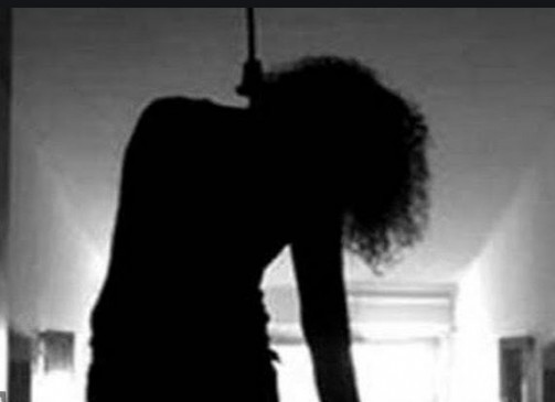 Mother hanged in shock of sons death - mother sons funeral rushed together Mother hanged in shock of sons death - mother sons funeral rushed together