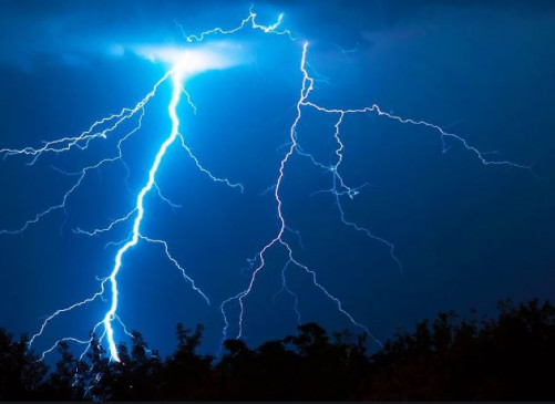 One woman dead due to lightning strikes, one serious One woman dead due to lightning strikes, one serious