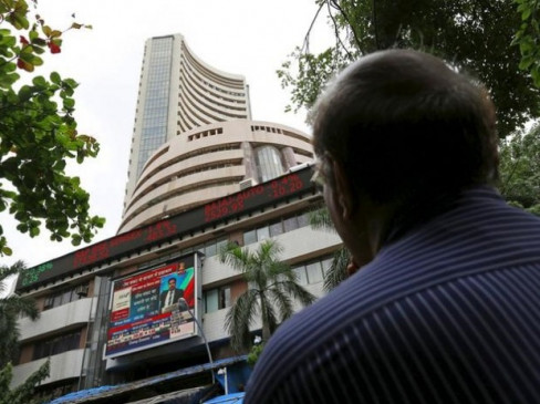 Share market: सेंसेक्स 692 अंक चढ़ा, निफ्टी 7,800 के पार बंद हुआ Share market: सेंसेक्स 692 अंक चढ़ा, निफ्टी 7,800 के पार बंद हुआ