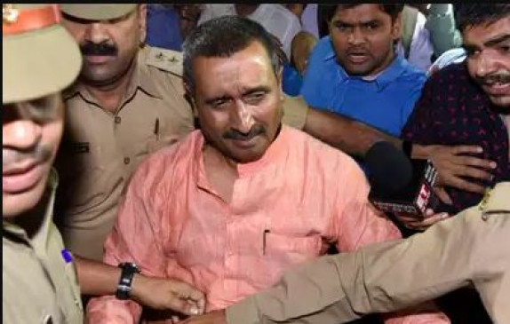 उन्नाव दुष्कर्म : पीड़िता के पिता की हत्या में कुलदीप सेंगर दोषी करार उन्नाव दुष्कर्म : पीड़िता के पिता की हत्या में कुलदीप सेंगर दोषी करार