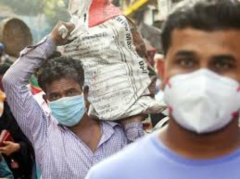 महाराष्ट्र में कोरोना संक्रमित होने पर मजदूरों के खिलाफ नहीं होगी कार्रवाई