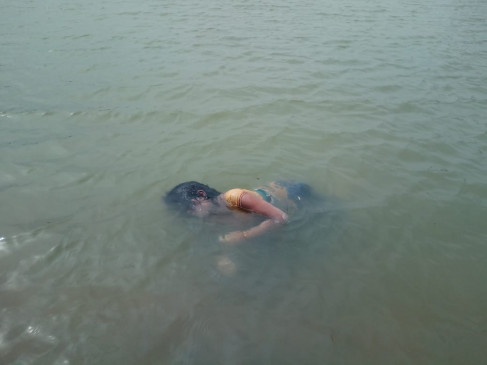 Dead body of a woman found in a pond