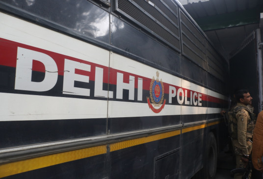  दिल्ली : घर में वृद्ध दंपत्ति की हत्या, शक बेटा और बहू पर 