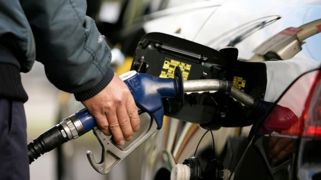 Fuel Price: लॉकडाउन के 17वें दिन भी पेट्रोल-डीजल के दाम स्थिर, जानें आज के दाम