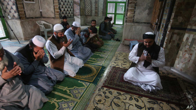 PIMA: पाकिस्तान में रमज़ान के लिए खोली गई मस्जिदों से फैल रहा कोरोनावायरस