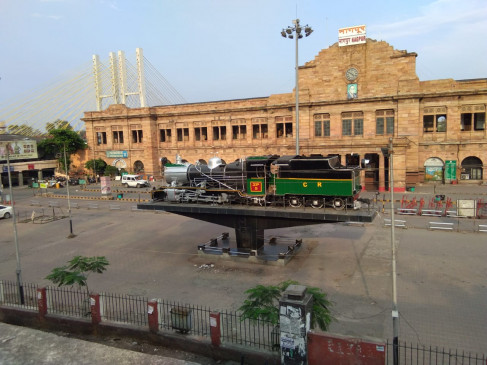 Railways will build 35 coaches for quarantine 10 ready