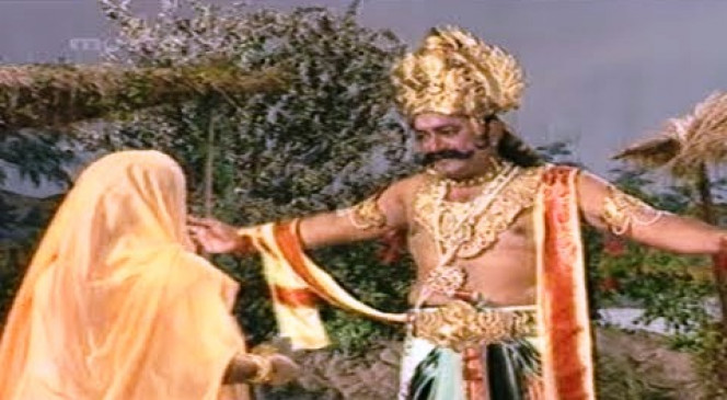 Ramayan Raavan aka Arvind Trivedi gets emotional and join hands after  watching Sita apaharan Watch video | Ramayan Video: 'सीता का हरण' देख भावुक  हुए 'रावण', फिर जोड़ लिया हाथ - Bhaskar Hindi