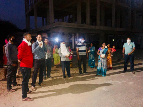 Ration reached to laborers of Madhya Pradesh trapped in Kharbi