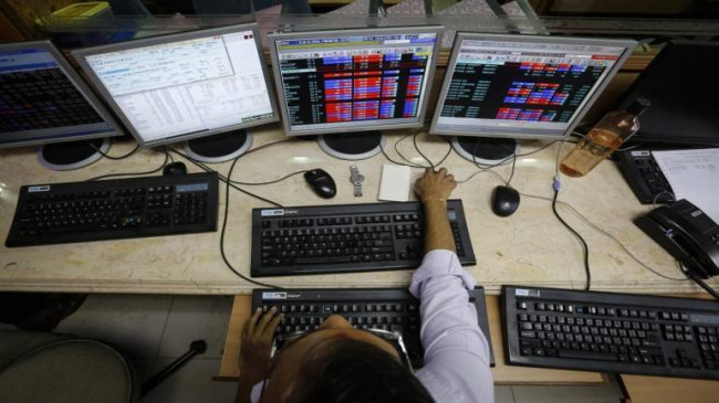 Share market: सेंसेक्स 674 अंक लुढ़का, निफ्टी 8083 के नीचे बंद हुआ