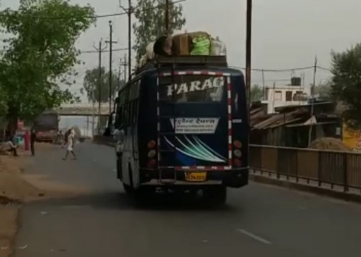 The driver of the bus ran away leaving the workers midway