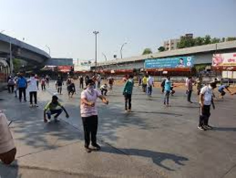 Unique punishment to people who went on morning walk, got yoga done on the road