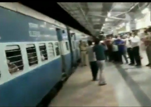 नासिक से ट्रेन द्वारा 347 प्रवासी मजदूर भोपाल पहुंचे 
