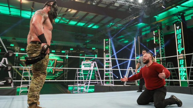 WWE Money in the bank Highlights: एजे स्टाइल्स की गलती के कारण जीते ओटिस, यहां देखें पूरे रिजल्ट्स WWE Money in the bank Highlights: एजे स्टाइल्स की गलती के कारण जीते ओटिस, यहां देखें पूरे रिजल्ट्स