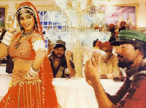 Happy Birthday Madhuri Dixit: अंजाम से लेकर देवदास तक, देखें फिल्म के सेट से माधुरी दीक्षित की अनदेखी तस्वीरें Happy Birthday Madhuri Dixit: अंजाम से लेकर देवदास तक, देखें फिल्म के सेट से माधुरी दीक्षित की अनदेखी तस्वीरें
